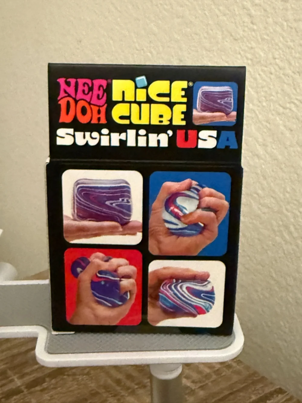 Special Limited Edition NeeDoh Nice Cube Swirlin USA, 1 pc - Picture 3 of 7